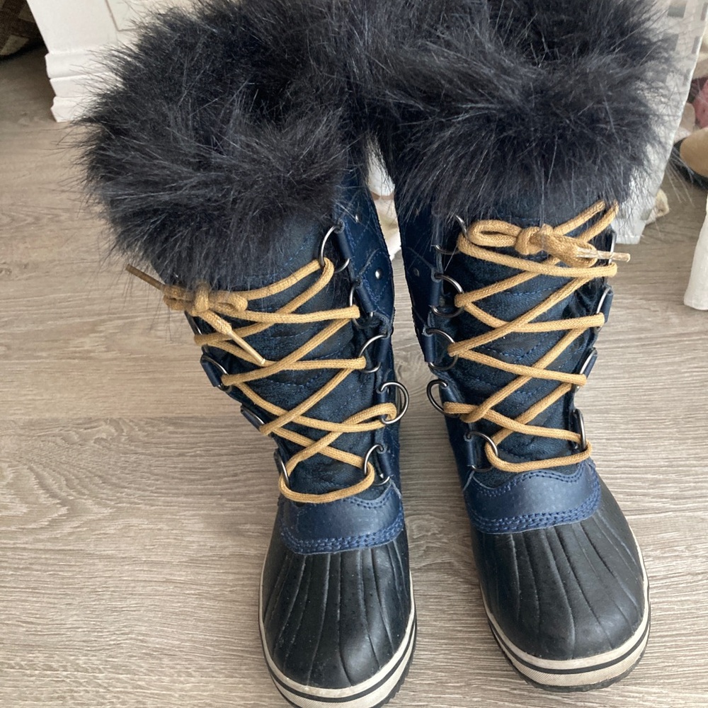 Navy Blue Faux Fur Trim Lace Up Boots Sz 5 Women or Size 3 Kids